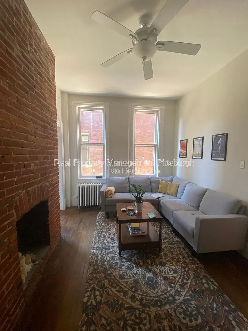 2 bed, 1.0 bath, $1,595 — Photo 2