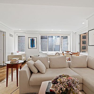 3rd image of 106 Central Park S APT 9I