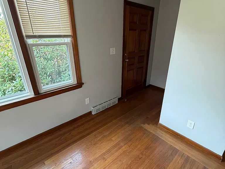 9 Honeyman Ave — Photo 3