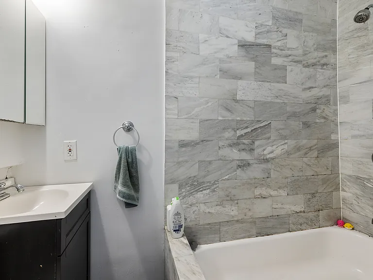 61 Delancey St #11 — Photo 7