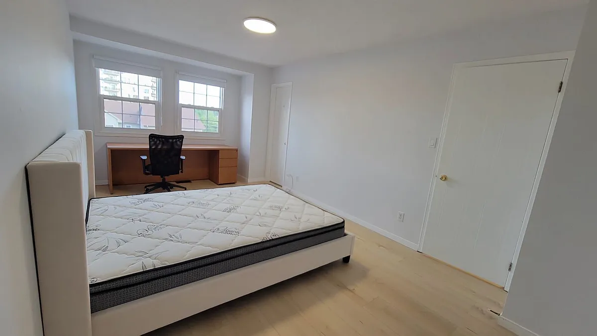 Building Photo - 250 Keats Way #30