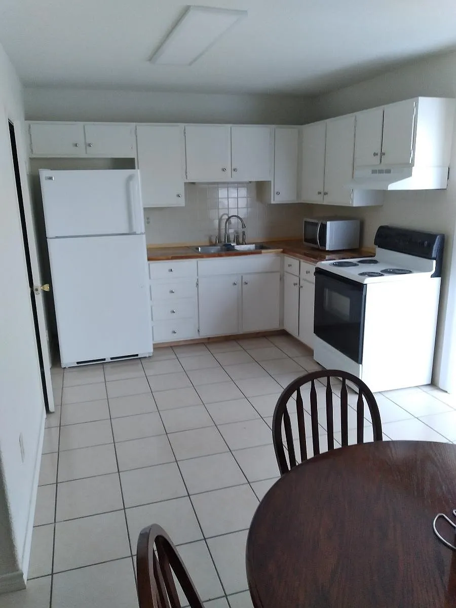 Building Photo - 800 N Bibb Ave #872