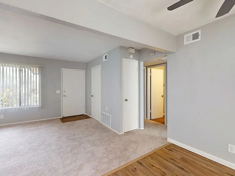Hidden Glen Apartments — Photo 15