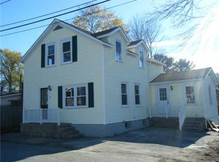 16 Oakside St, Warwick, RI 02889