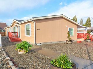 822 Roguelea Ln, Grants Pass, OR