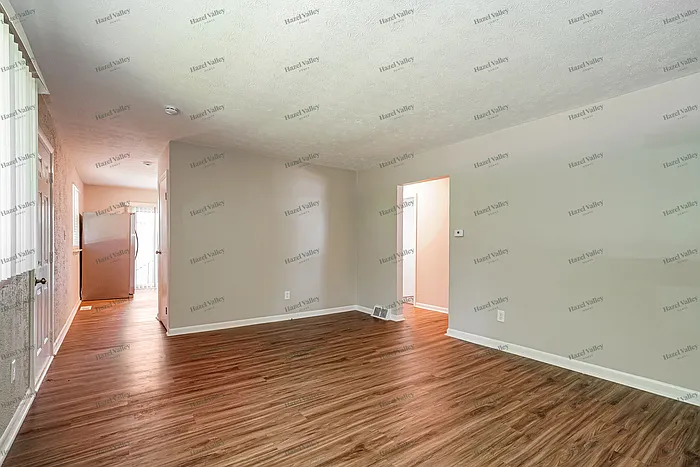 3165 Hillgate Rd — Photo 6