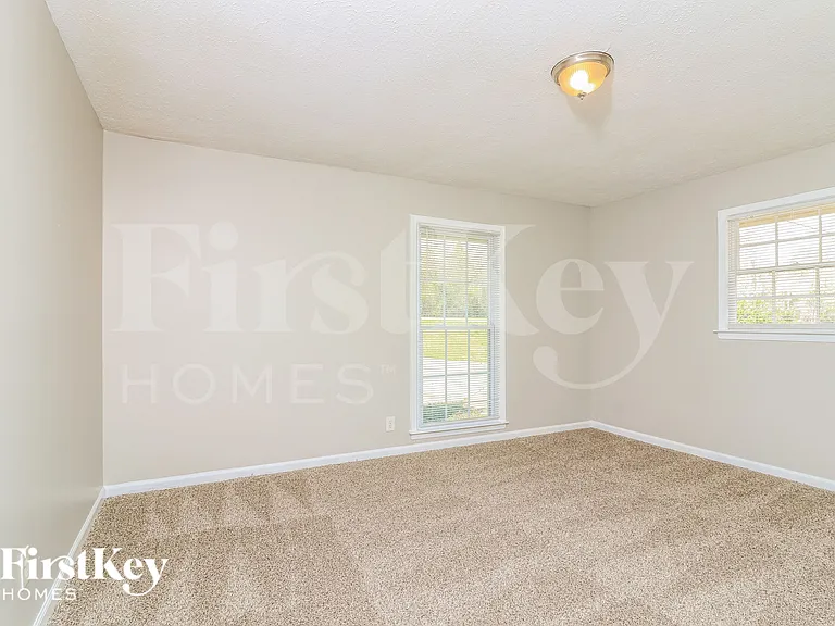 1910 Brownsville Rd #2 — Photo 10