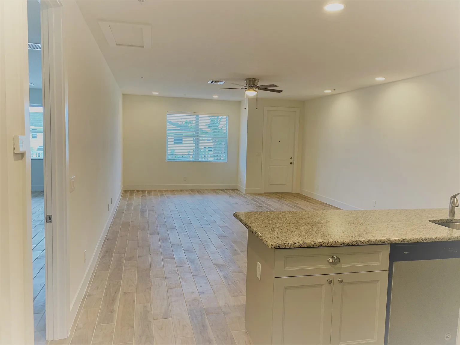 3 bed, 1664 sqft, $2,550 — Photo 3