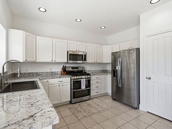 2nd image of 8757 N Jefferson Dr