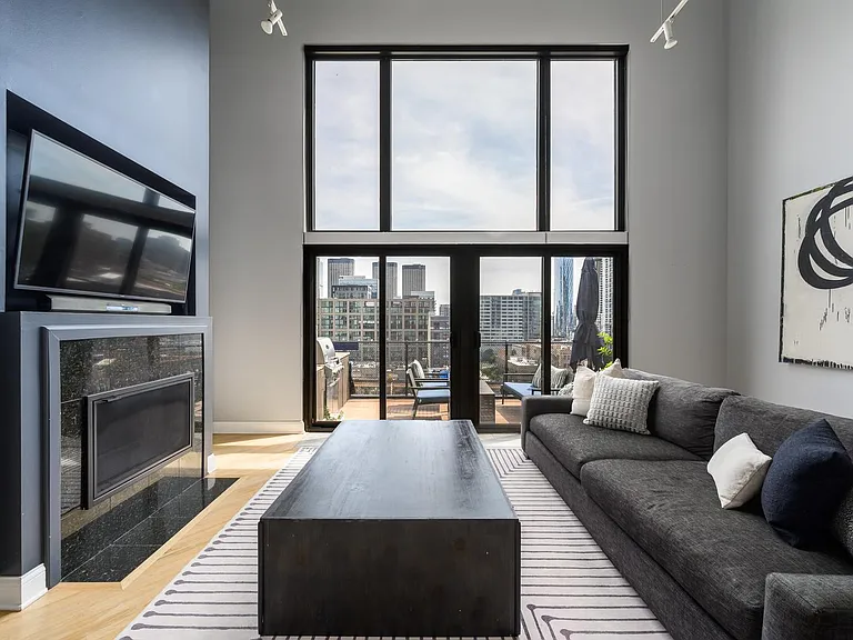 616 W Fulton St #712 — Photo 3