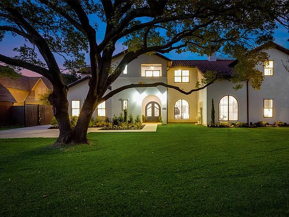 2nd image of 5815 Charlestown Dr
