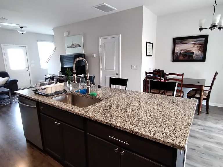 1021 Berry Patch Cir — Photo 4