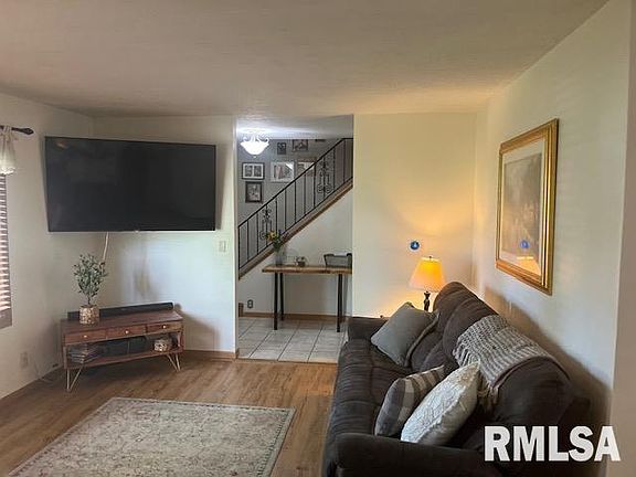 5th image of 2714 Heather Ln