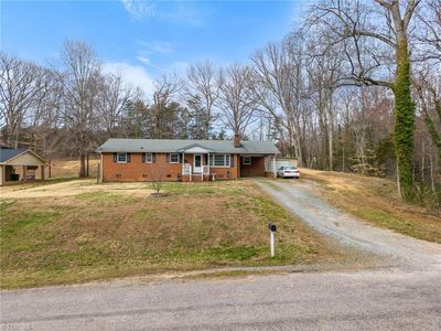 332 Charles Dr, Winston Salem, NC, 27107