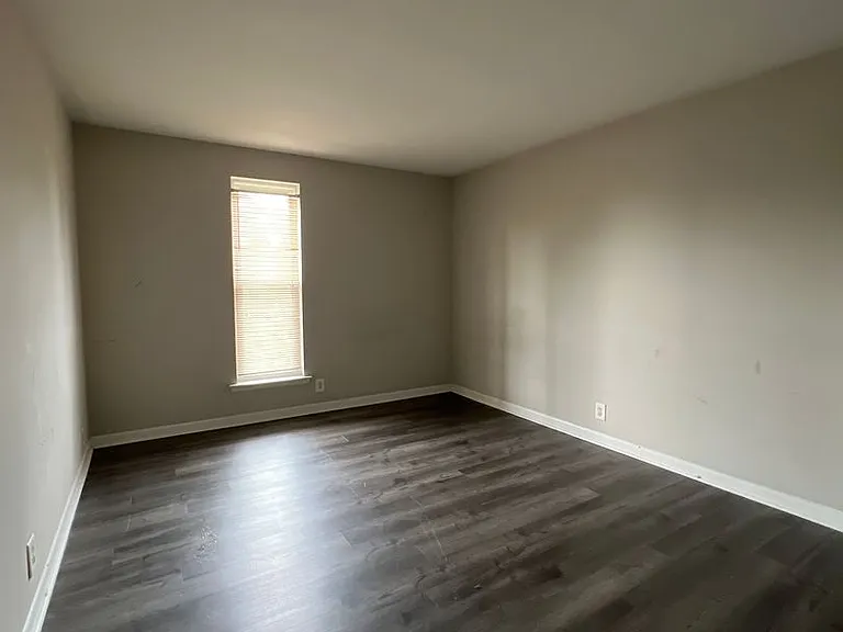 555 N Dupont Ave #A6 — Photo 11