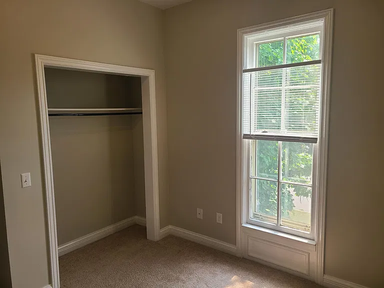 436 W Walnut St #2 — Photo 9