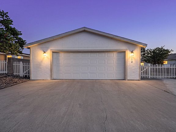 2nd image of 110 Sunrise Bluffs Dr