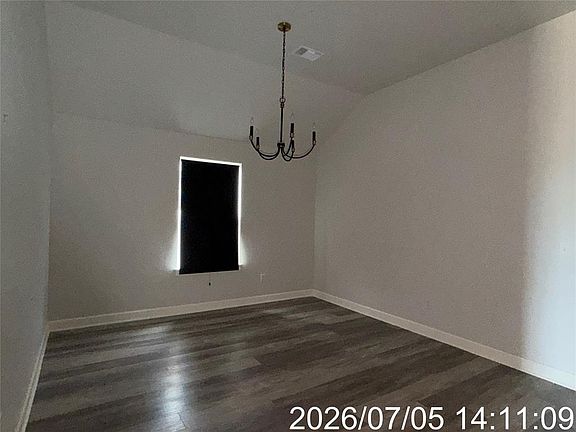 3rd image of 605 Argos Rd