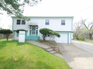 813 Lamplight Ln, Virginia Beach, VA 23452
