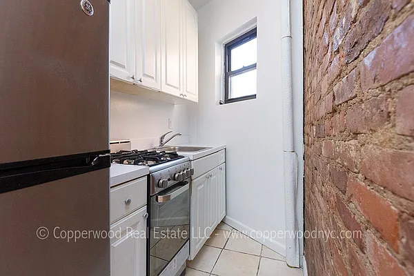 Rented by Copperwood Real Estate | media 8