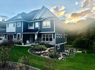 2079 Austrian Pine Ln, Minnetonka, MN 55305