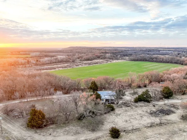 6275 E River Rd, Newkirk, OK 74647