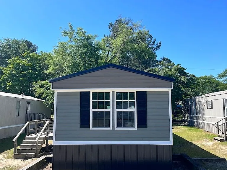5627 Hardwick Ln — Photo 3