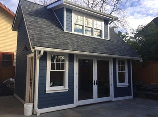 2105 N 57th St, Seattle, WA 98103