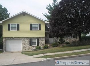 629 Roberts Dr, Pottstown, PA 19464