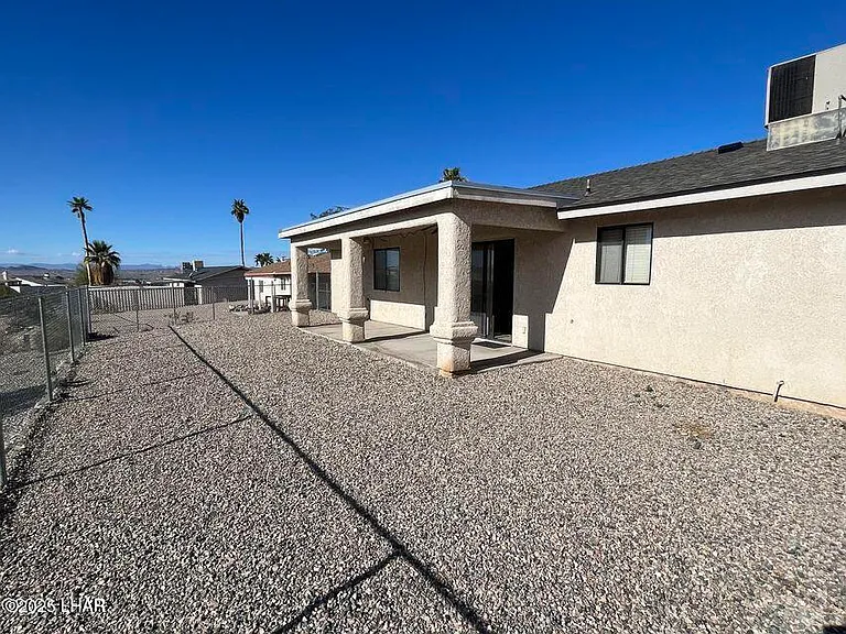 1990 Park Terrace Pl — Photo 16