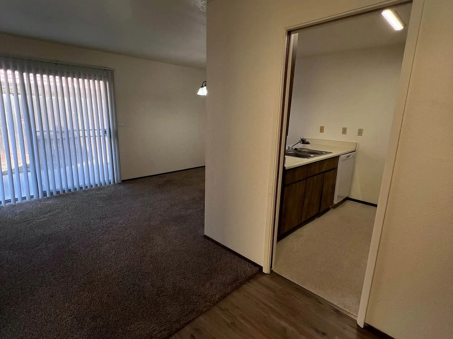 2 bed, 975 sqft, $1,850 — Photo 3