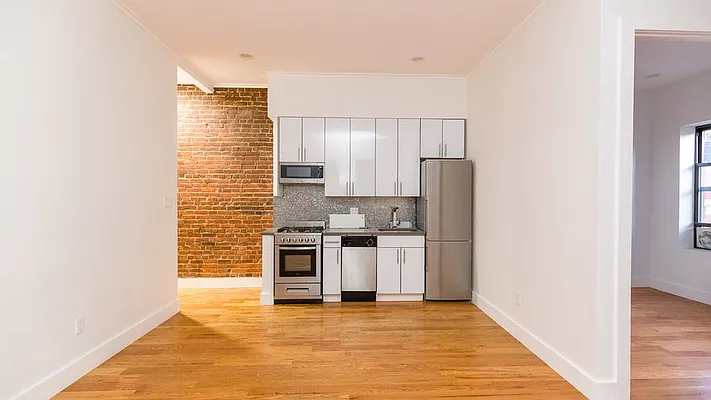 Rented by Nooklyn NYC LLC | media 11