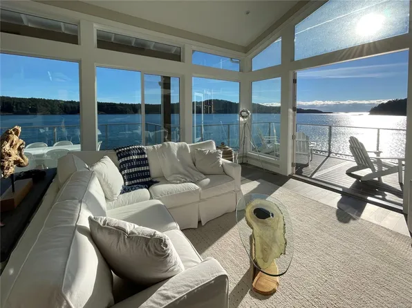 812 Sunset Point, Sooke, BC V9Z 1N6