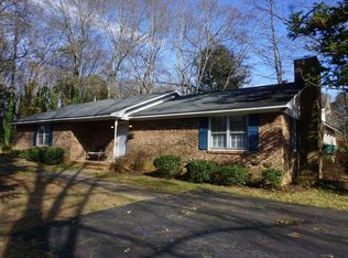 2320 Avondale Dr, Spartanburg, SC 29302