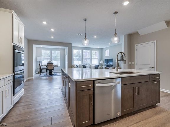 5th image of 1616 Merlot Ln