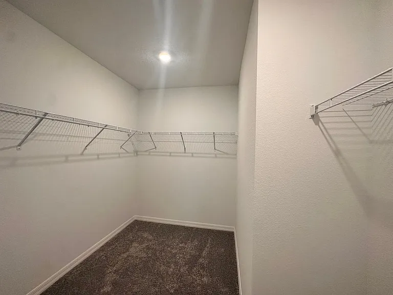 2276 Gatsby Ln — Photo 8