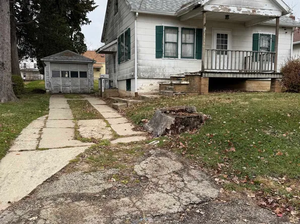 1514 S Rawleigh Ave, Freeport, IL 61032