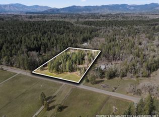 522 Jackadel Ln, Cave Junction, OR