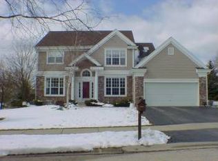 600 Eric Ct, Lake Zurich, IL 60047