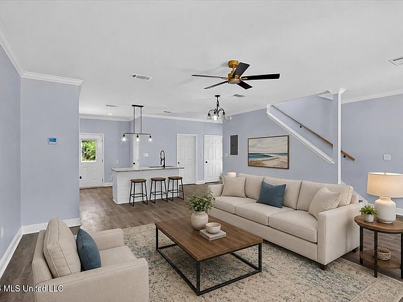 5th image of 79 Oak Alley Ln