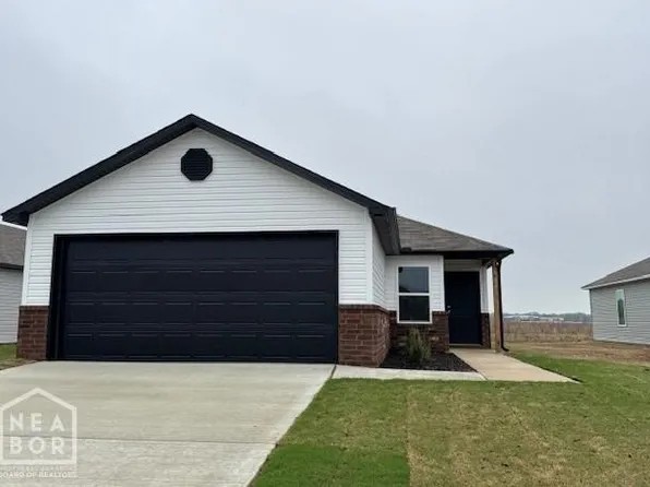 5806 Pope St, Jonesboro, AR 72404