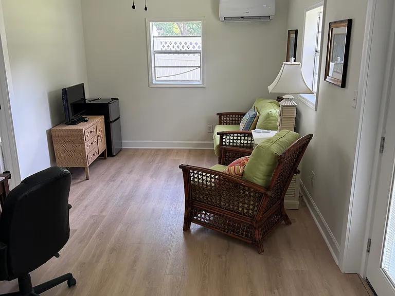 102 Shelly St — Photo 8