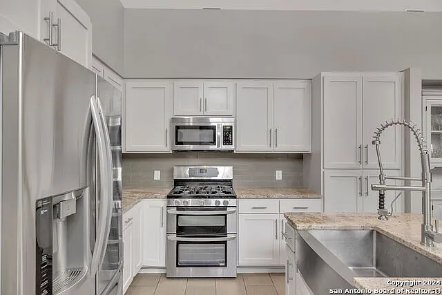 728 E Guenther St — Photo 17