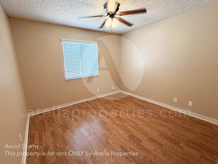 919 Greenfield Ave #1 — Photo 13