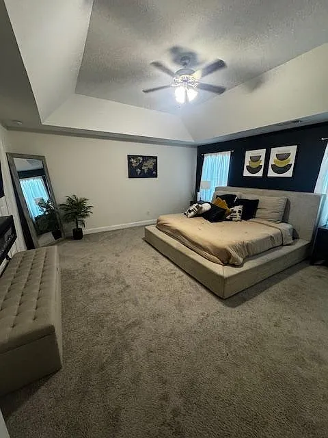 4 bed, 3.0 bath, 2348 sqft, $1,594 — Photo 1