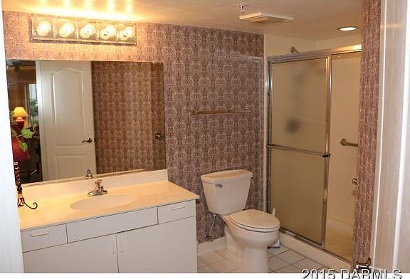 5th image of 3 Oceans West Blvd APT 4D4