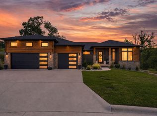 6164 S Hampton Avenue, Springfield, MO 65810
