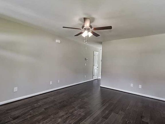 4th image of 102 Sageland Pl