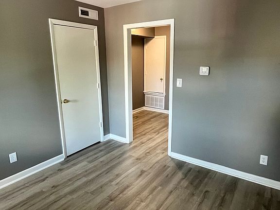 4th image of 720 Ferdinand Ave SW APT 32