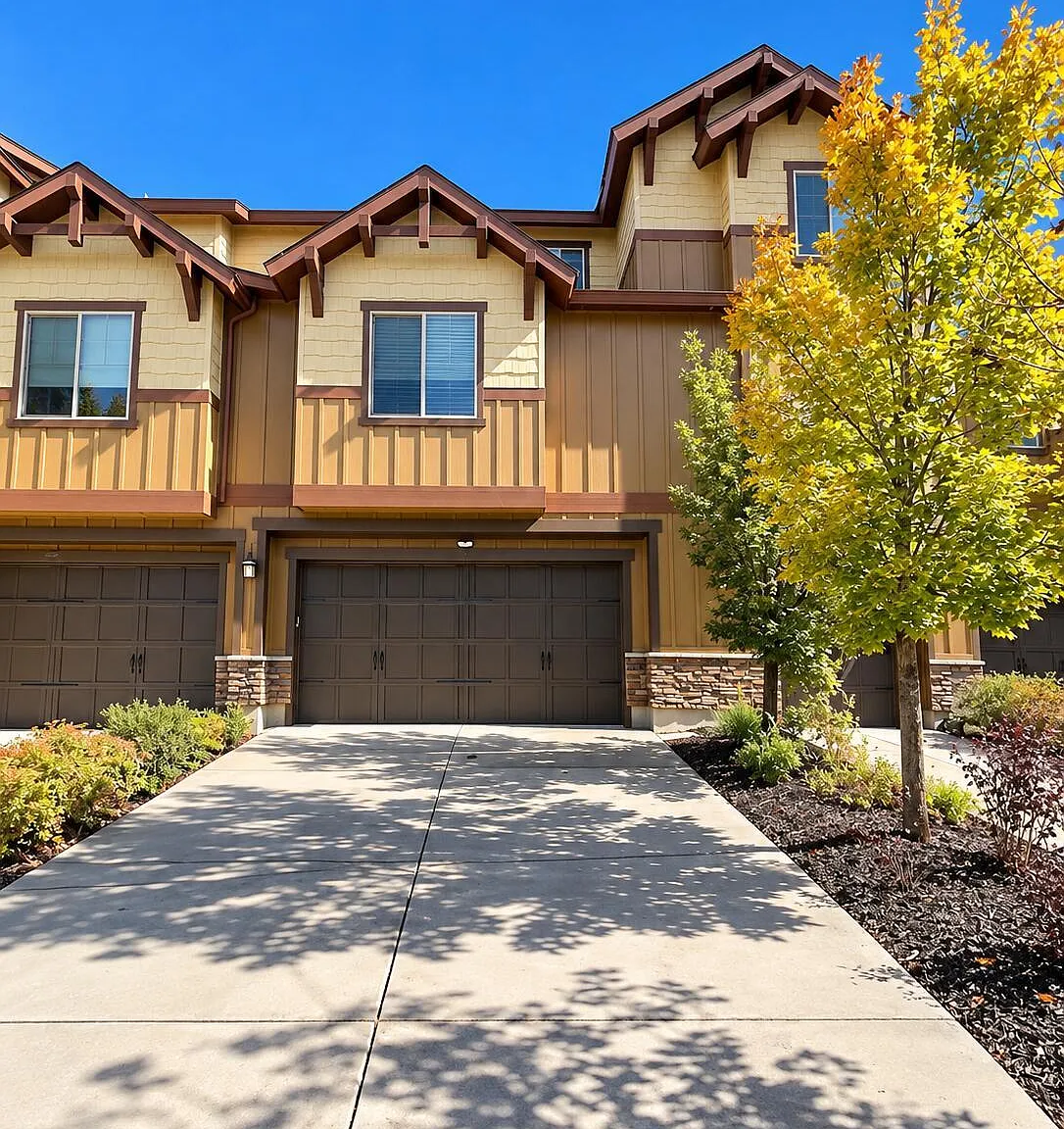 3 bed, 3.0 bath, 1768 sqft, $4,200 — Photo 1